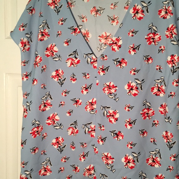 Women tops good condition - Picture 1 of 5